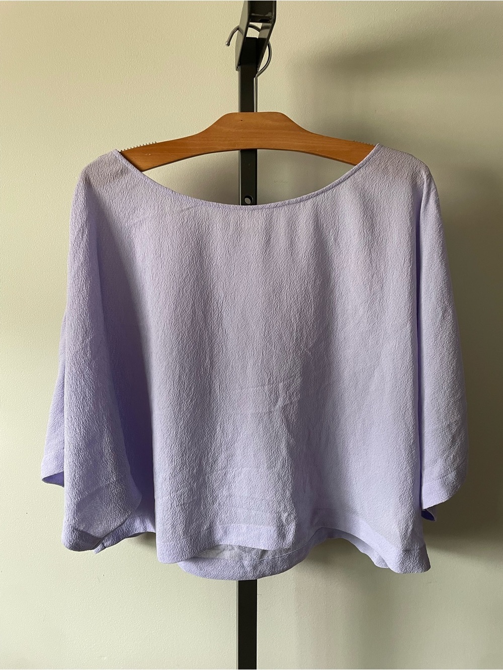 NWT Babaton Blayze Blouse Lagenlook Crepe Lilac Purple Lavendar Oversized - Picture 2 of 7